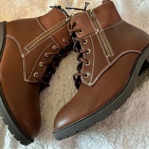 Brand new in box men’s dress boots!